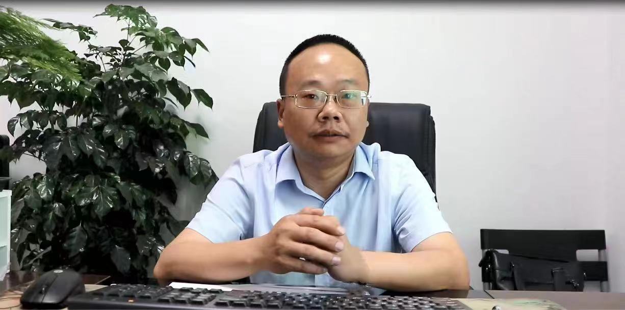 校友陈臣讲座1.jpg