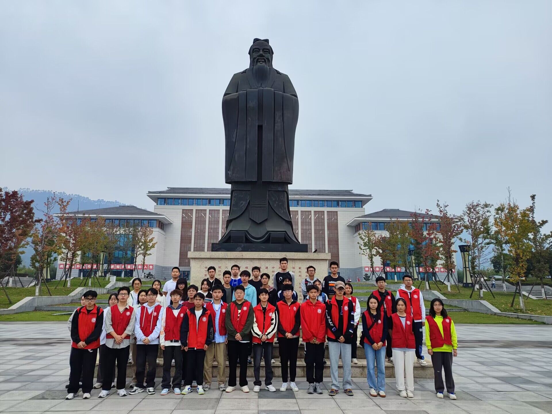 车辆乱停放整顿实践活动.jpg